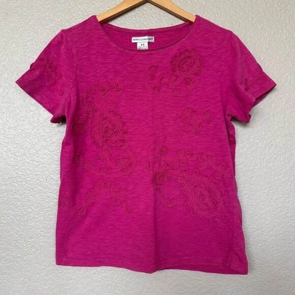 Rebecca Malone Tops - Rebecca Malone Pink Textured Graphic Top S